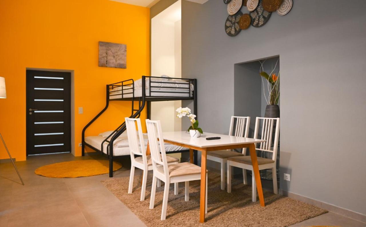 Appartamento Charming Domicile Wien Allerheiligenplatz Esterno foto