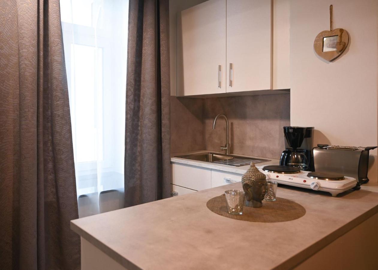 Appartamento Charming Domicile Wien Allerheiligenplatz Esterno foto